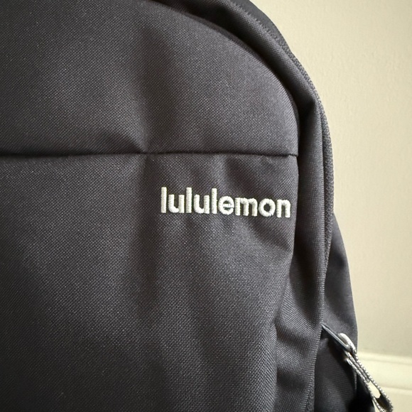 lululemon athletica Triple-Zip Backpack 28L - Picture 2 of 9
